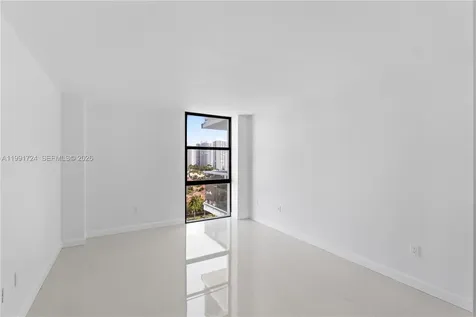 3675 N Country Club Drive Aventura FL 33180