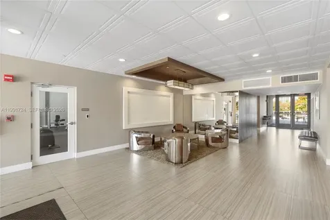3675 N Country Club Drive Aventura FL 33180