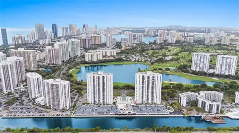 3675 N Country Club Drive Aventura FL 33180