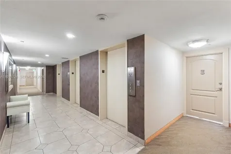 3675 N Country Club Drive Aventura FL 33180