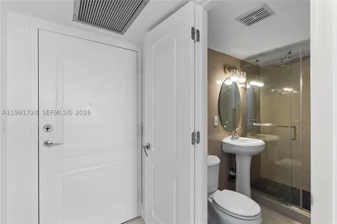 3675 N Country Club Drive Aventura FL 33180