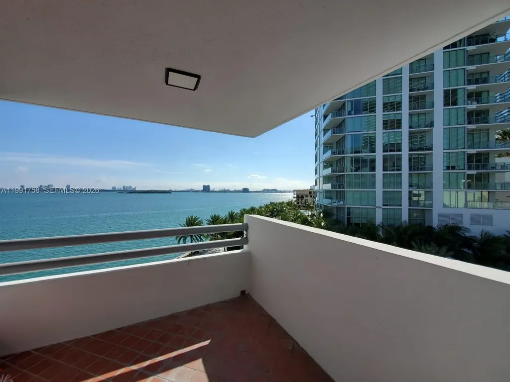 555 NE 30th Street Miami FL 33137-4350