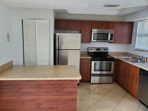 555 NE 30th Street Miami FL 33137-4350