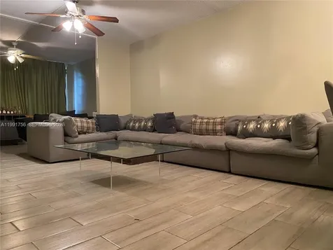 443 NE 195th Street Miami FL 33179