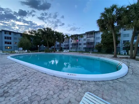 443 NE 195th Street Miami FL 33179