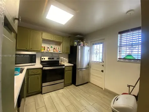 443 NE 195th Street Miami FL 33179