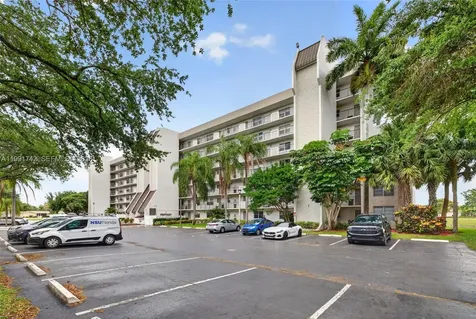3100 W Rolling Hills Circle Davie FL 33328