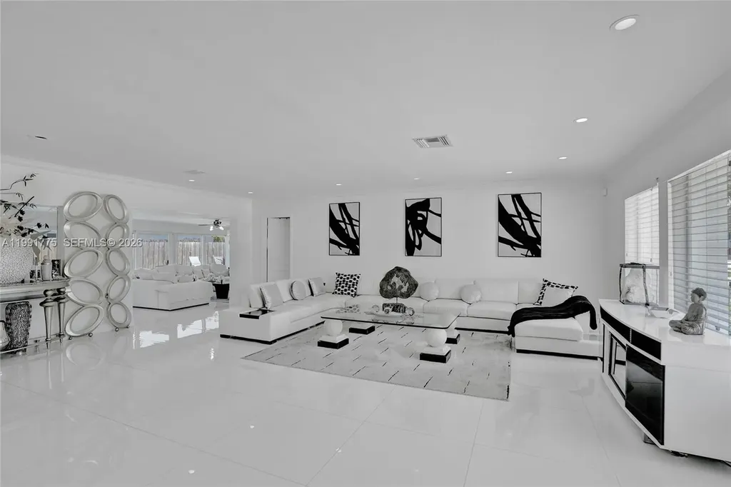 4100 Bayview Drive Fort Lauderdale FL 33308