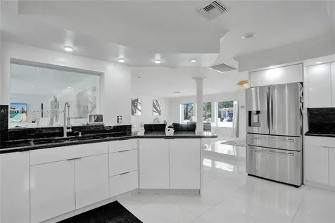 4100 Bayview Drive Fort Lauderdale FL 33308