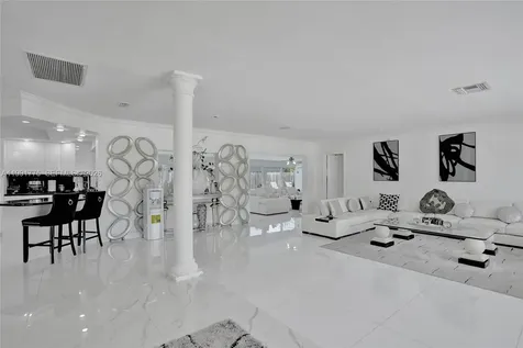 4100 Bayview Drive Fort Lauderdale FL 33308