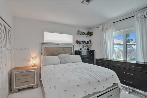 4100 Bayview Drive Fort Lauderdale FL 33308
