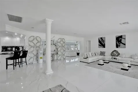 4100 Bayview Drive Fort Lauderdale FL 33308