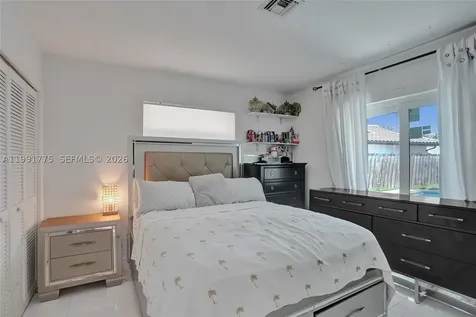 4100 Bayview Drive Fort Lauderdale FL 33308