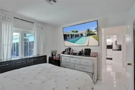 4100 Bayview Drive Fort Lauderdale FL 33308