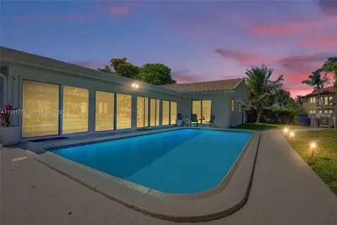 4100 Bayview Drive Fort Lauderdale FL 33308
