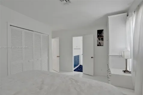 4100 Bayview Drive Fort Lauderdale FL 33308