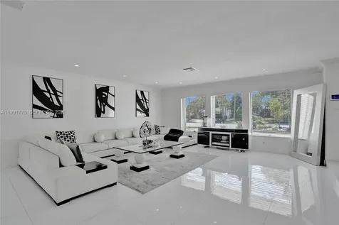 4100 Bayview Drive Fort Lauderdale FL 33308