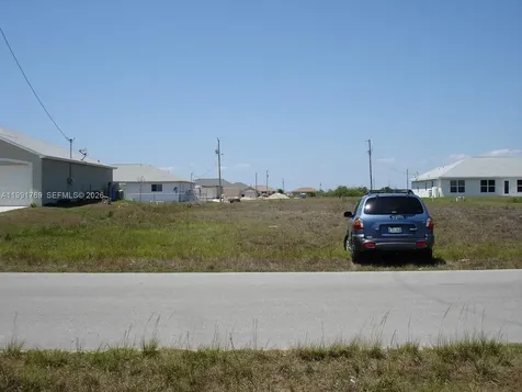 1309 NW 10 Cape Coral FL 33993