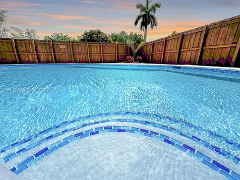2101 N 56th Avenue Hollywood FL 33021