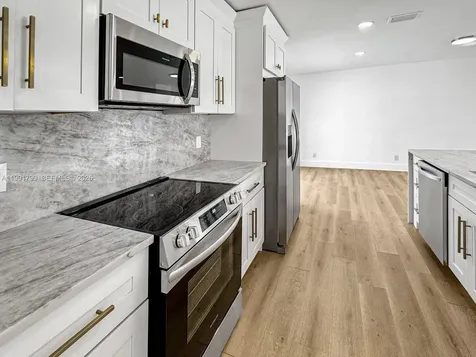 2101 N 56th Avenue Hollywood FL 33021