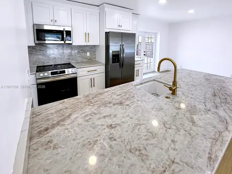 2101 N 56th Avenue Hollywood FL 33021