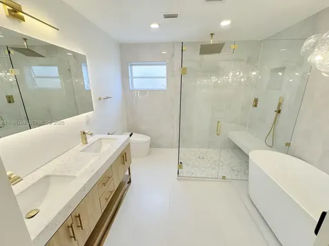 2101 N 56th Avenue Hollywood FL 33021