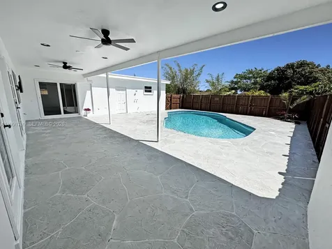 2101 N 56th Avenue Hollywood FL 33021