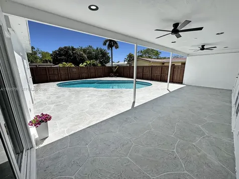 2101 N 56th Avenue Hollywood FL 33021