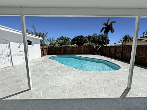 2101 N 56th Avenue Hollywood FL 33021