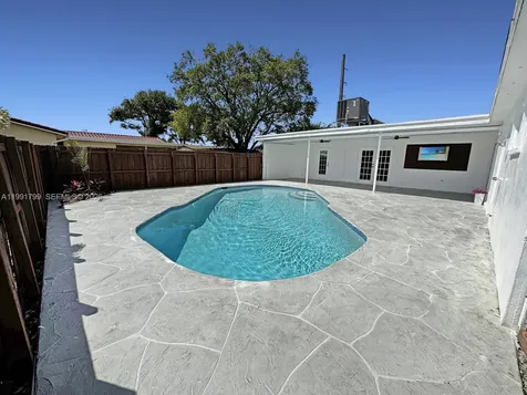 2101 N 56th Avenue Hollywood FL 33021