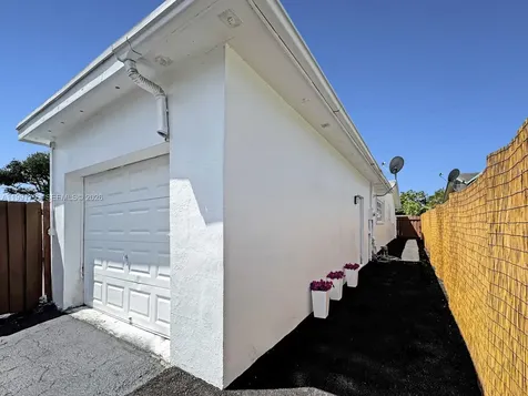 2101 N 56th Avenue Hollywood FL 33021