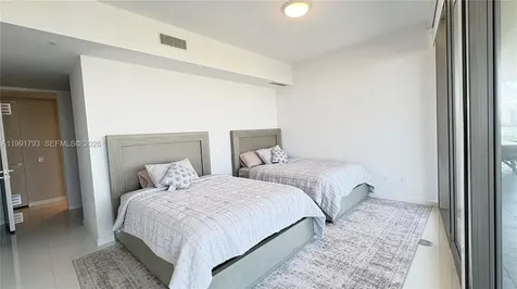 18975 Collins Avenue Sunny Isles Beach FL 33160