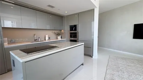 18975 Collins Avenue Sunny Isles Beach FL 33160