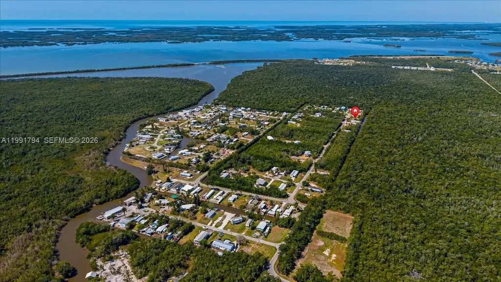 25 & 26 Plantation Drive Everglades City FL 34141