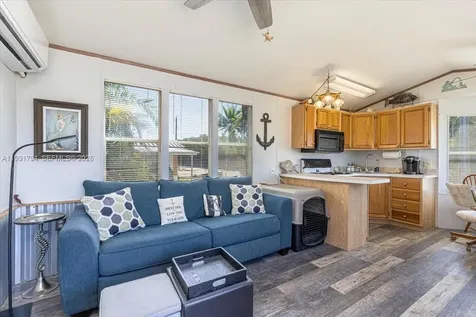 25 & 26 Plantation Drive Everglades City FL 34141