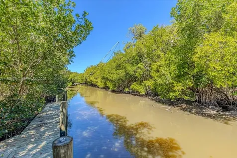25 & 26 Plantation Drive Everglades City FL 34141