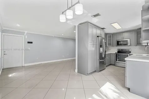 6854 NW 173rd Drive Hialeah FL 33015