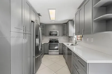 6854 NW 173rd Drive Hialeah FL 33015