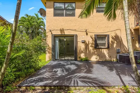 6854 NW 173rd Drive Hialeah FL 33015
