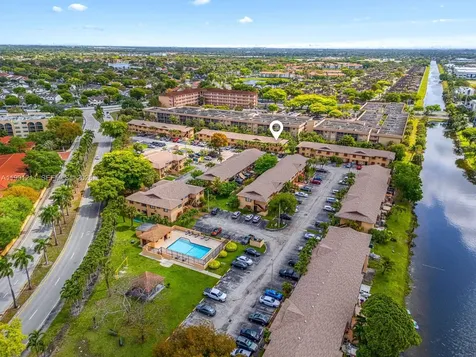 6854 NW 173rd Drive Hialeah FL 33015