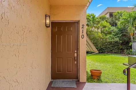 6854 NW 173rd Drive Hialeah FL 33015
