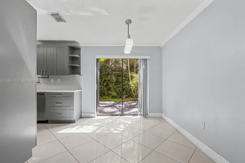 6854 NW 173rd Drive Hialeah FL 33015