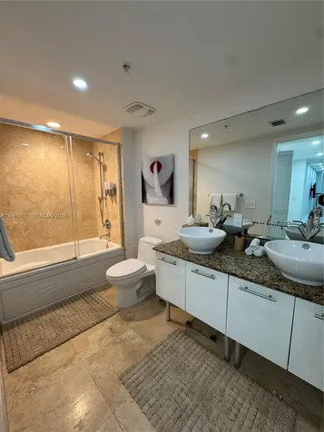 41 SE 5th Street Miami FL 33131