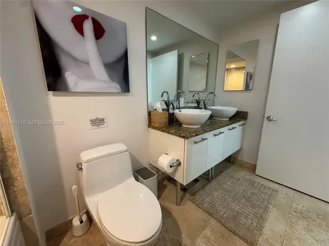 41 SE 5th Street Miami FL 33131