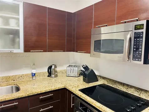 41 SE 5th Street Miami FL 33131