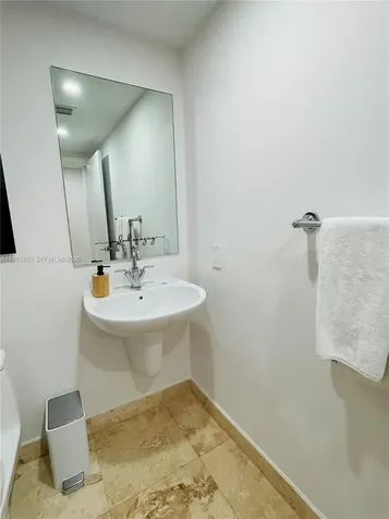 41 SE 5th Street Miami FL 33131