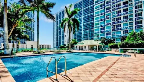 41 SE 5th Street Miami FL 33131