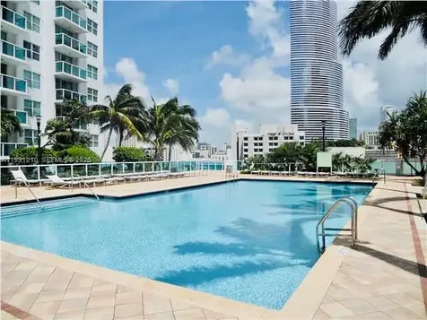 41 SE 5th Street Miami FL 33131