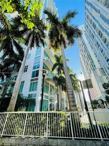 41 SE 5th Street Miami FL 33131