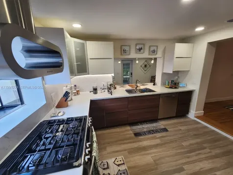 831 Plover Avenue Miami Springs FL 33166
